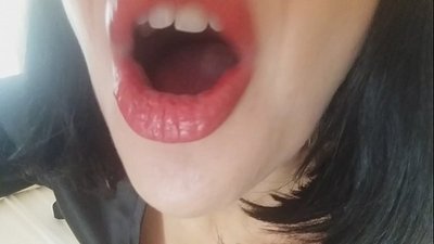 ที่รัก แม่เลี้ยงของคุณไม่ให้คุณไปโรงเรียนวันนี้... ต้องการคุณมากเกินไป...